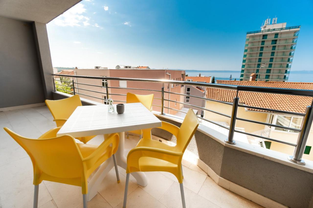 Apartments And Rooms Vuleta, Close To The Beach Makarska Exterior photo