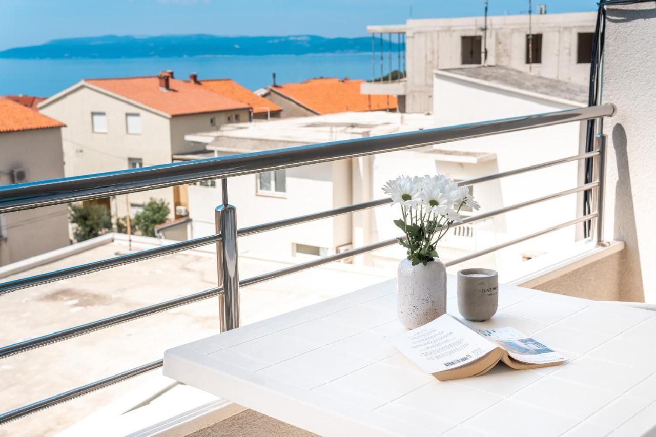 Apartments And Rooms Vuleta, Close To The Beach Makarska Exterior photo
