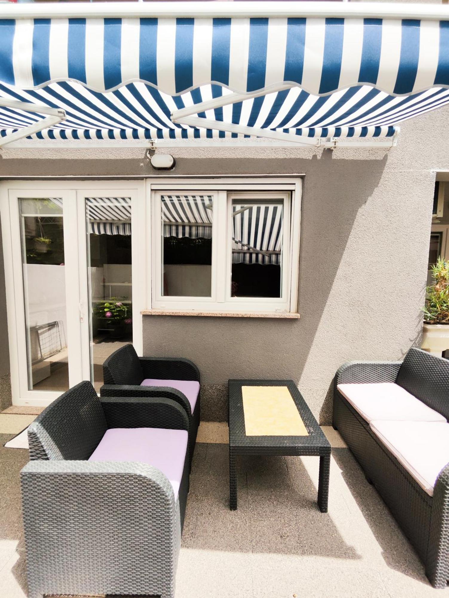 Apartments And Rooms Vuleta, Close To The Beach Makarska Room photo